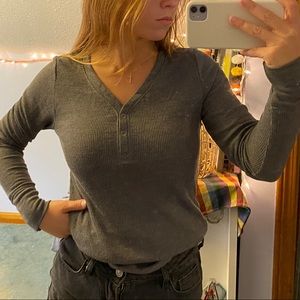 Long sleeve gray shirt